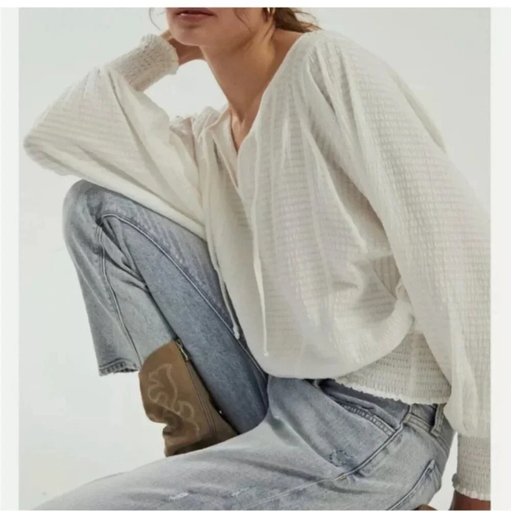 Anthropologie Rebecca smocked top puff sleeves white size small